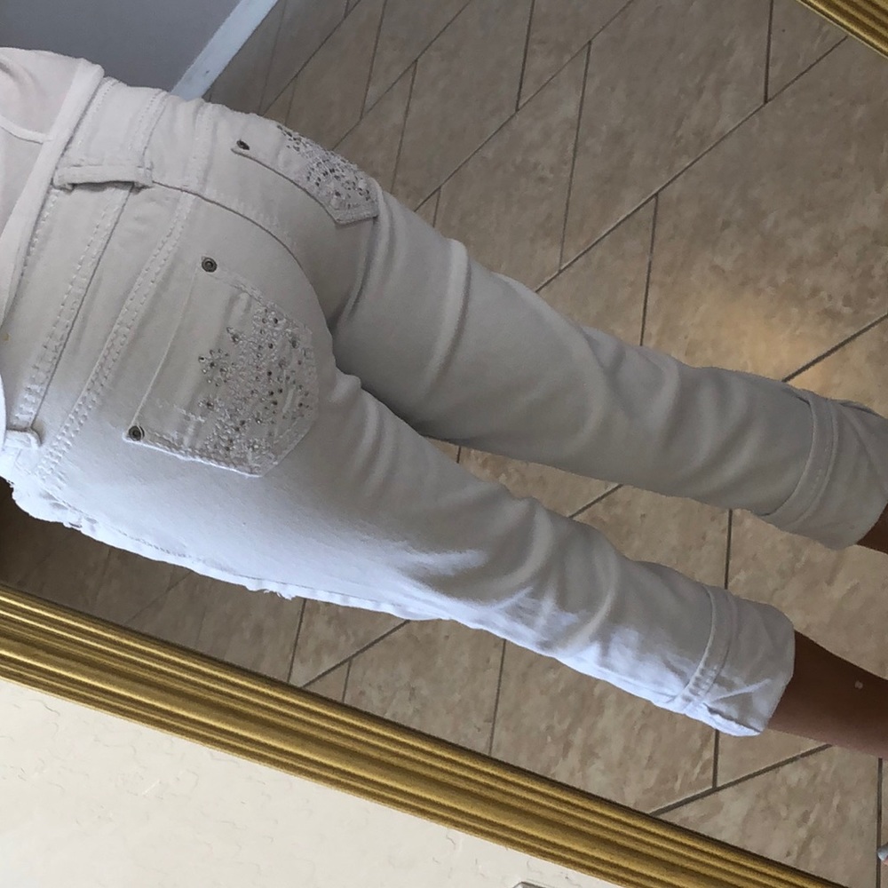 Rue21 White Capris